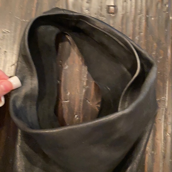 LEATHER BANDANA!! Black. Custom made. - Picture 5 of 9